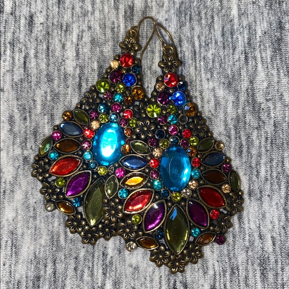 Earrings - Picture 2 of 3